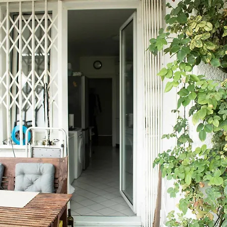 Gaestezimmer Bei Curth * Dusseldorf